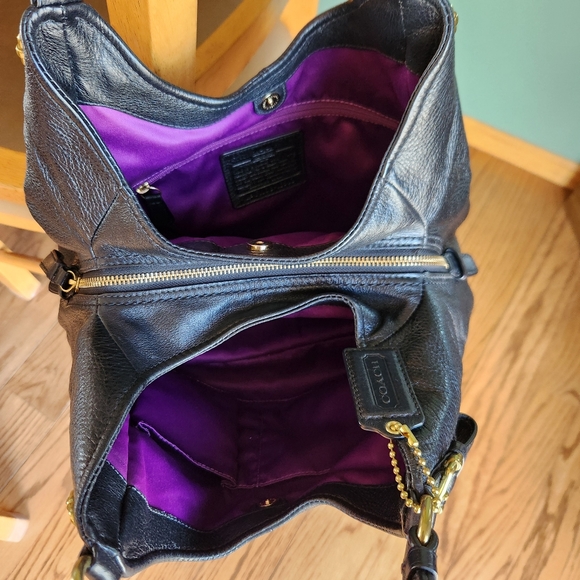 Black Leather Coach - Picture 7 of 9